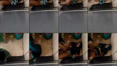 Bokep indo- ngintip hijab ama pasangannya ngewek di kamar mandi mall